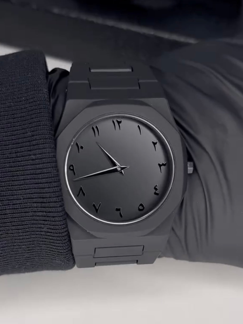 AURA Arabic Edition – Stylish Black Dial | Premium Design